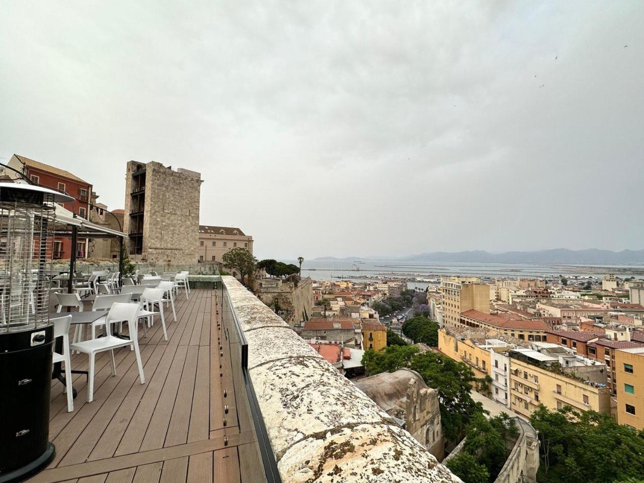 Art Studio Appartamento Castello Cagliari Exteriör bild